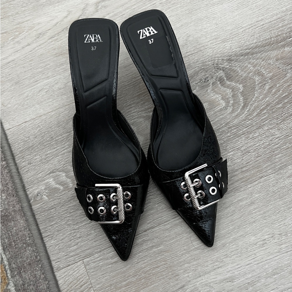 Zara Black Pointed Mules with Buckle
